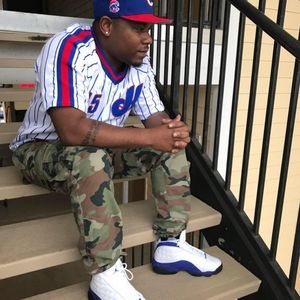 Meet your Posher, Dee